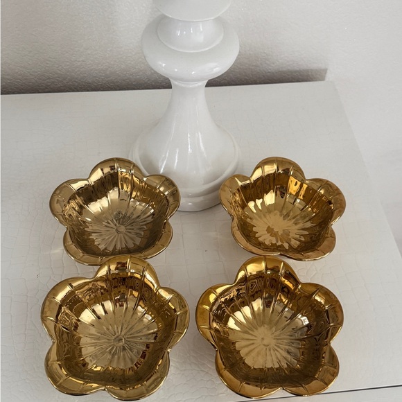 Other - Set of Four Gold Flower-Shaped Bowls
